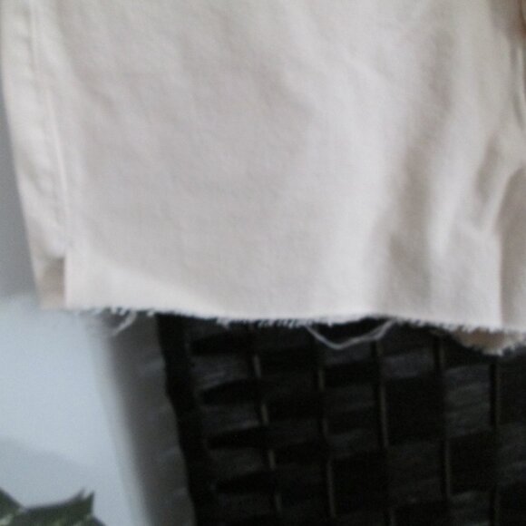 RE/DONE 50s Cutoffs in Vintage White Denim Shorts Sz 31 NWT - Picture 11 of 11